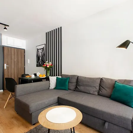 Jarzębinowy Z Ogródkiem Apartament *