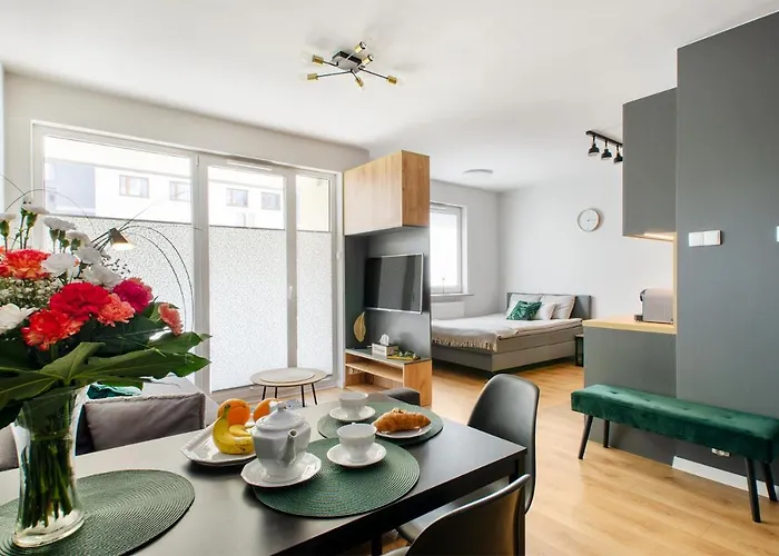 Lejlighed Jarzebinowy Z Ogrodkiem Łódź