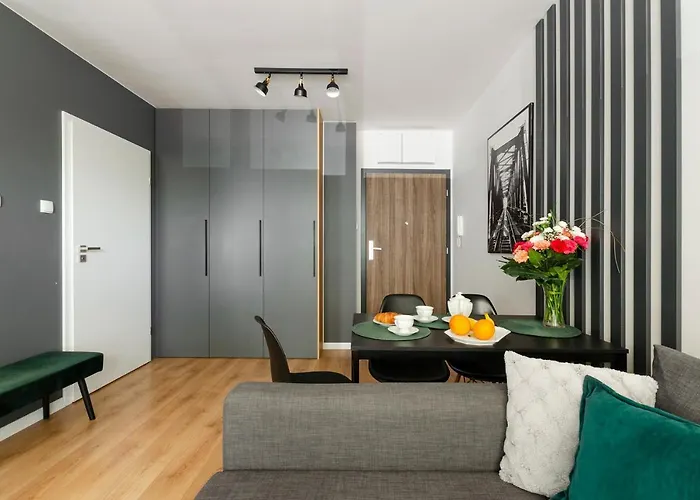 Jarzebinowy Z Ogrodkiem Łódź